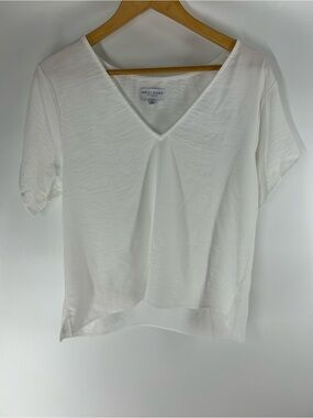 Ripley Rader Women's White V-Neck Short Sleeve Blouse